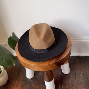 Urban Outfitters Ecoté tan and black hat